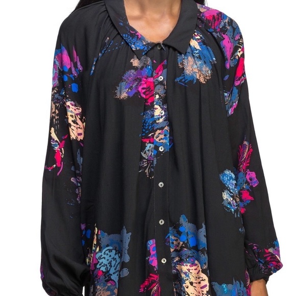 Free People Tops - Free People abstract blouse